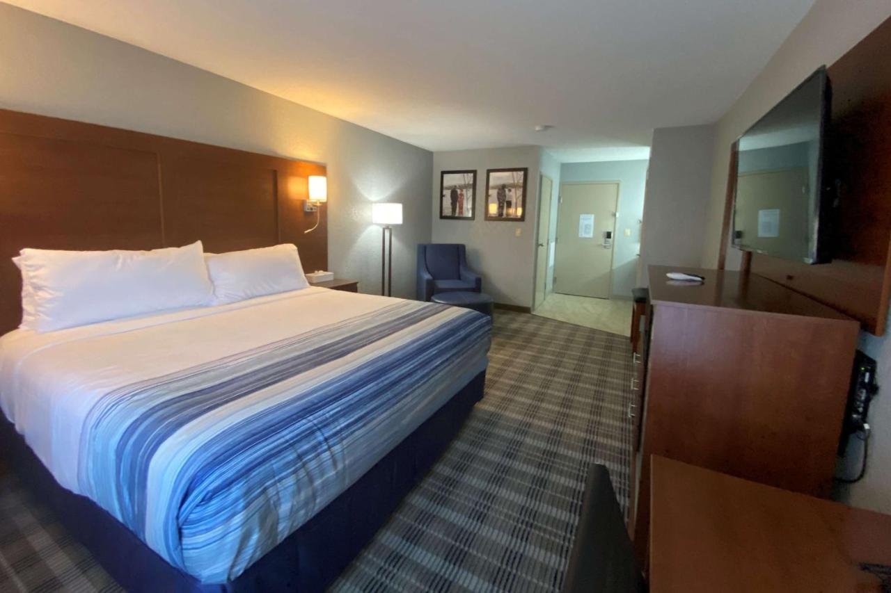 Americinn By Wyndham Williamsburg Extérieur photo
