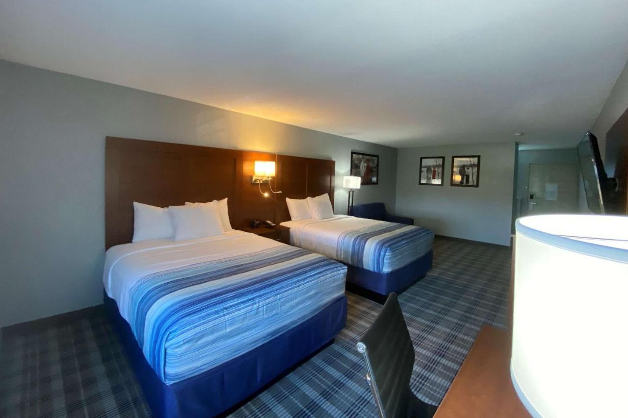 Americinn By Wyndham Williamsburg Extérieur photo