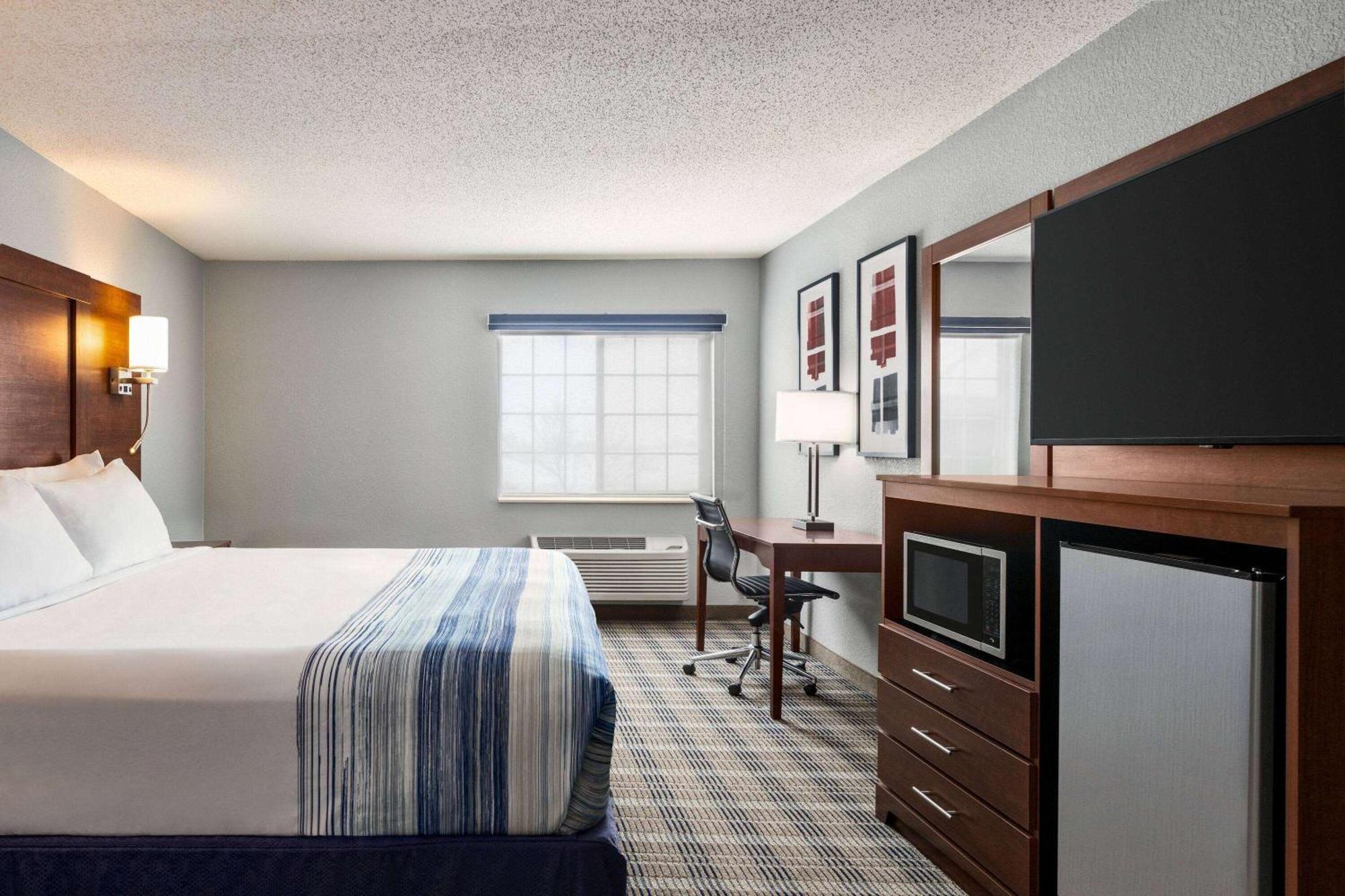 Americinn By Wyndham Williamsburg Extérieur photo