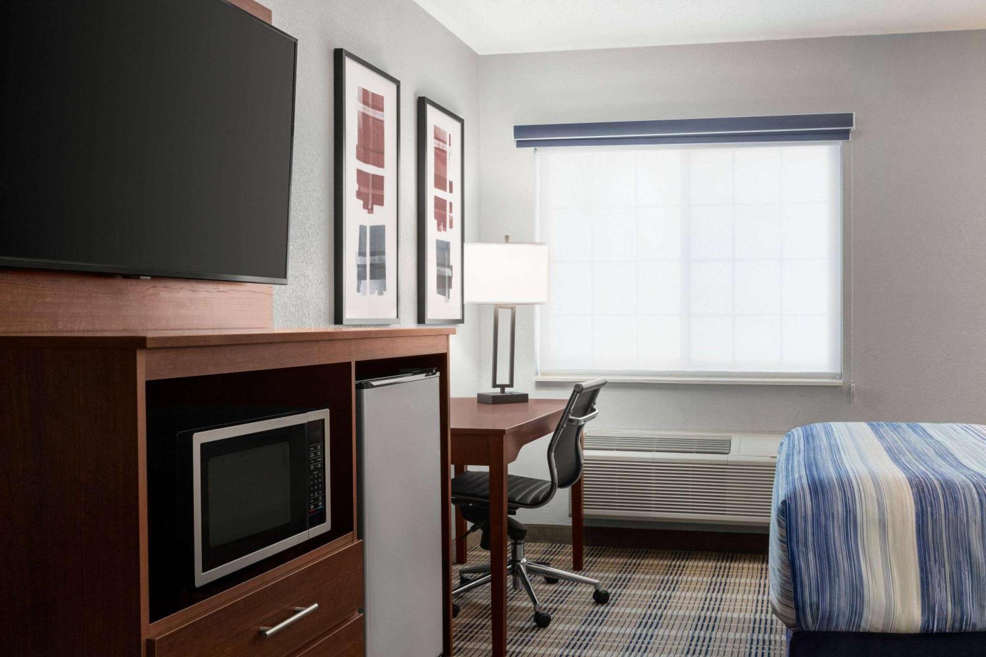 Americinn By Wyndham Williamsburg Extérieur photo