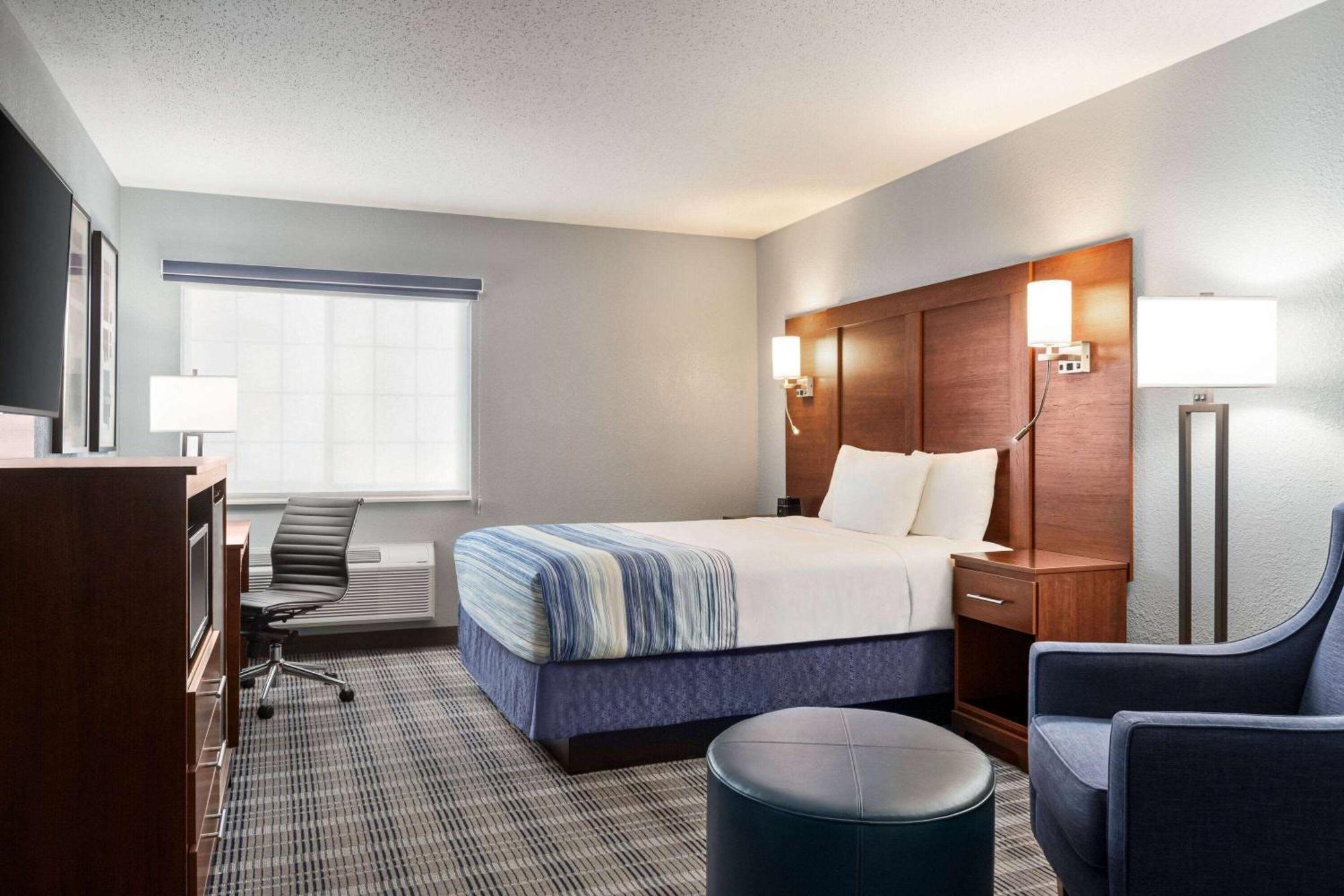 Americinn By Wyndham Williamsburg Extérieur photo