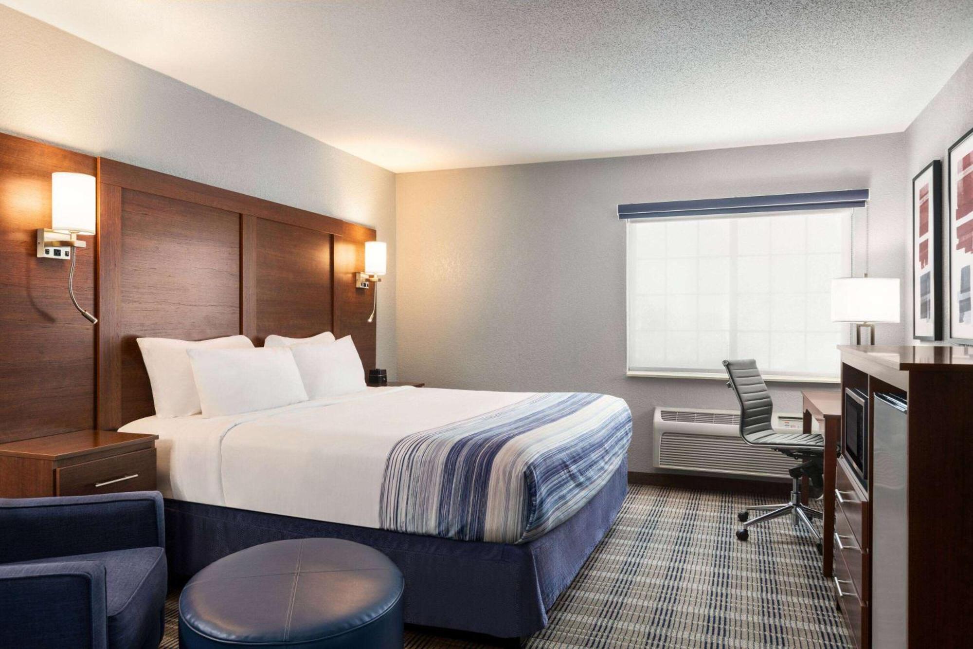 Americinn By Wyndham Williamsburg Extérieur photo